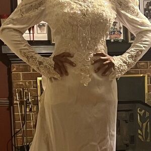 Vintage wedding dress
